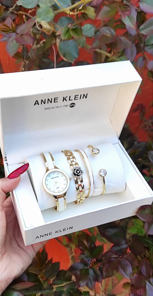 Anne Klein Saat Qadin ucun №507