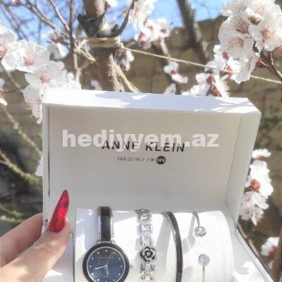 Anne Klein Saat Qadin ucun №509