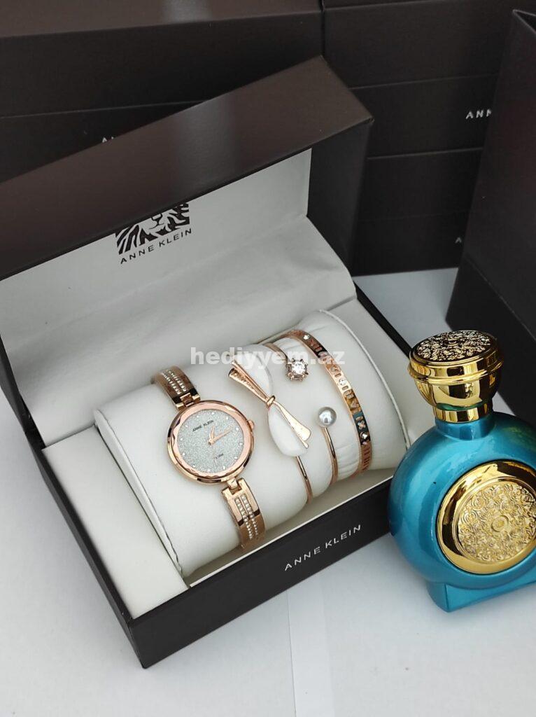 Anne Klein Saat Dest №c025
