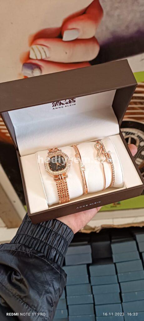 Anne Klein Saat №c014
