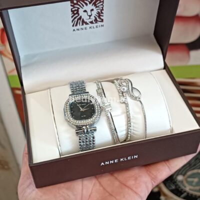 Anne Klein Saat №c014