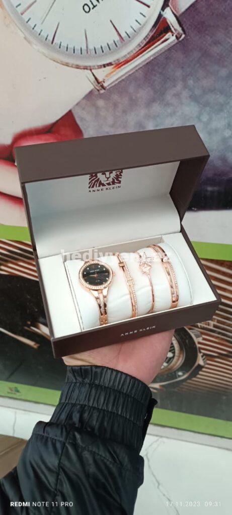 Anne Klein Saat №c018