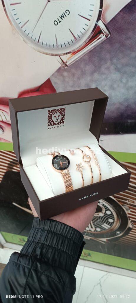 Anne Klein Saat №c019