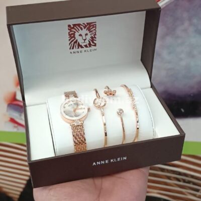 Anne Klein Saat №c019