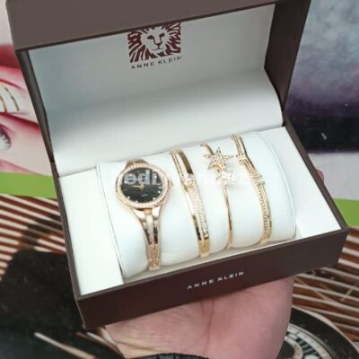 Anne Klein Saat №c019