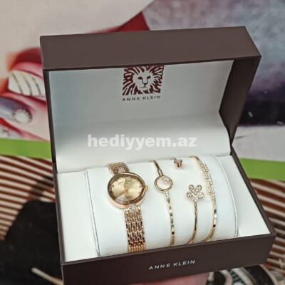 Anne Klein Saat №c019