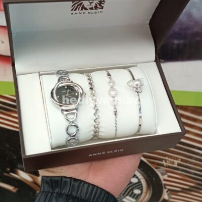 Anne Klein Saat №c020