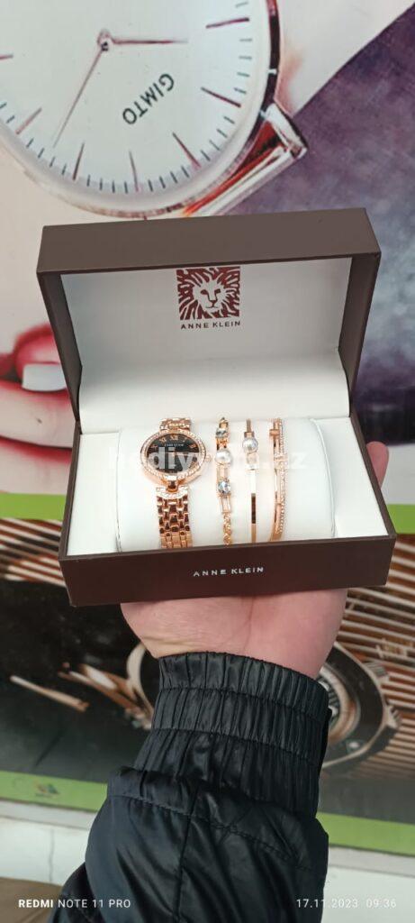 Anne Klein Saat №c020