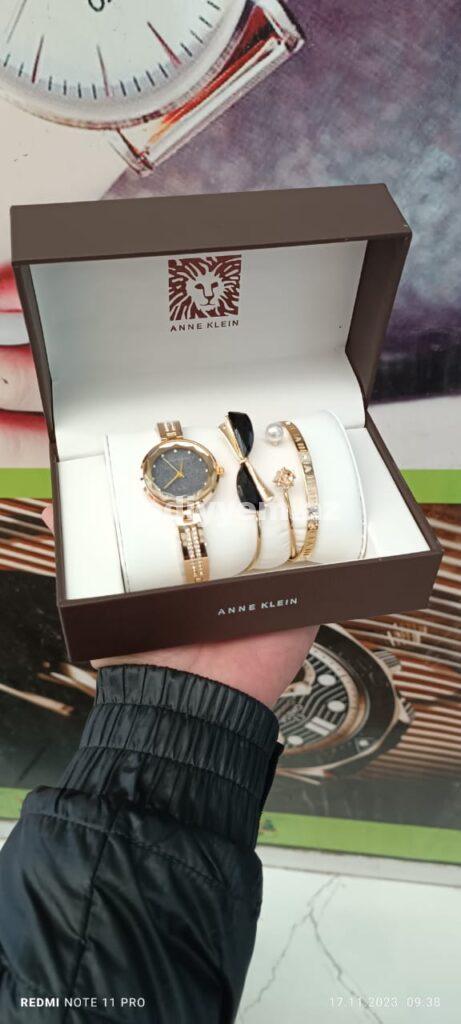 Anne Klein Saat №c022