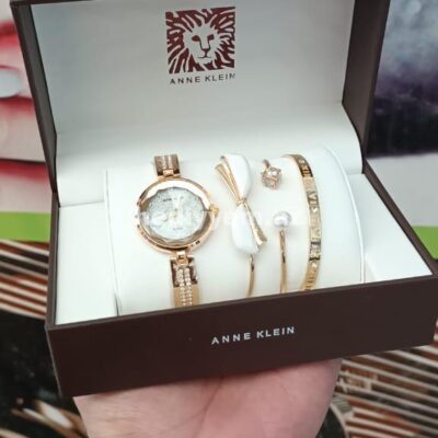 Anne Klein Saat №c022