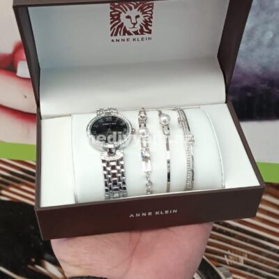 Anne Klein Saat №c021
