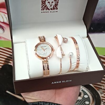 Anne Klein Saat №c022