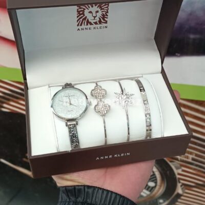 Anne Klein Saat №c017