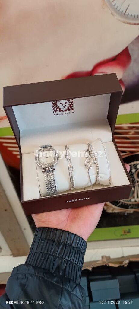 Anne Klein Saat №c014