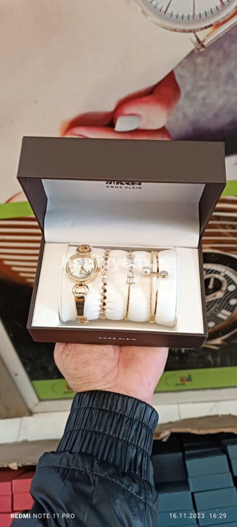 Anne Klein Saat №c015