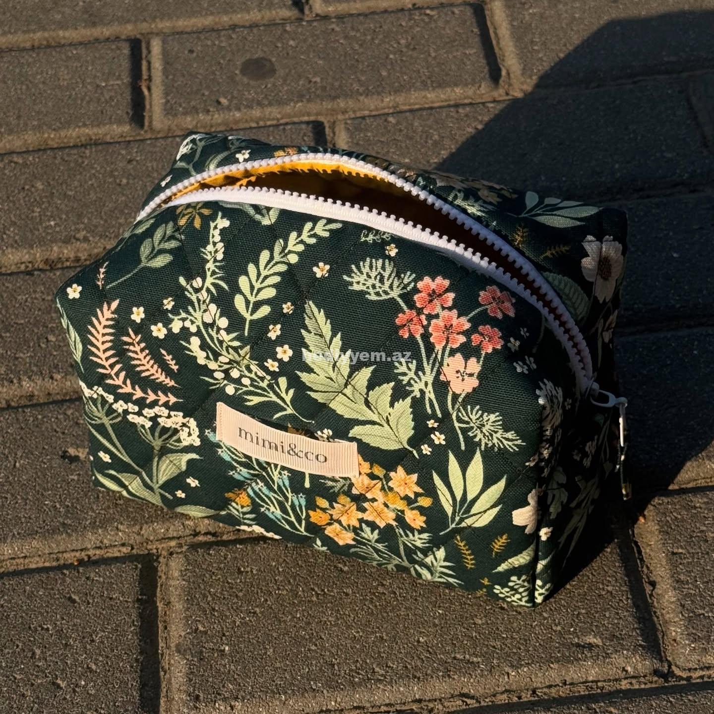 Zərif toxunuş: Kosmetika Çantası – No.3429