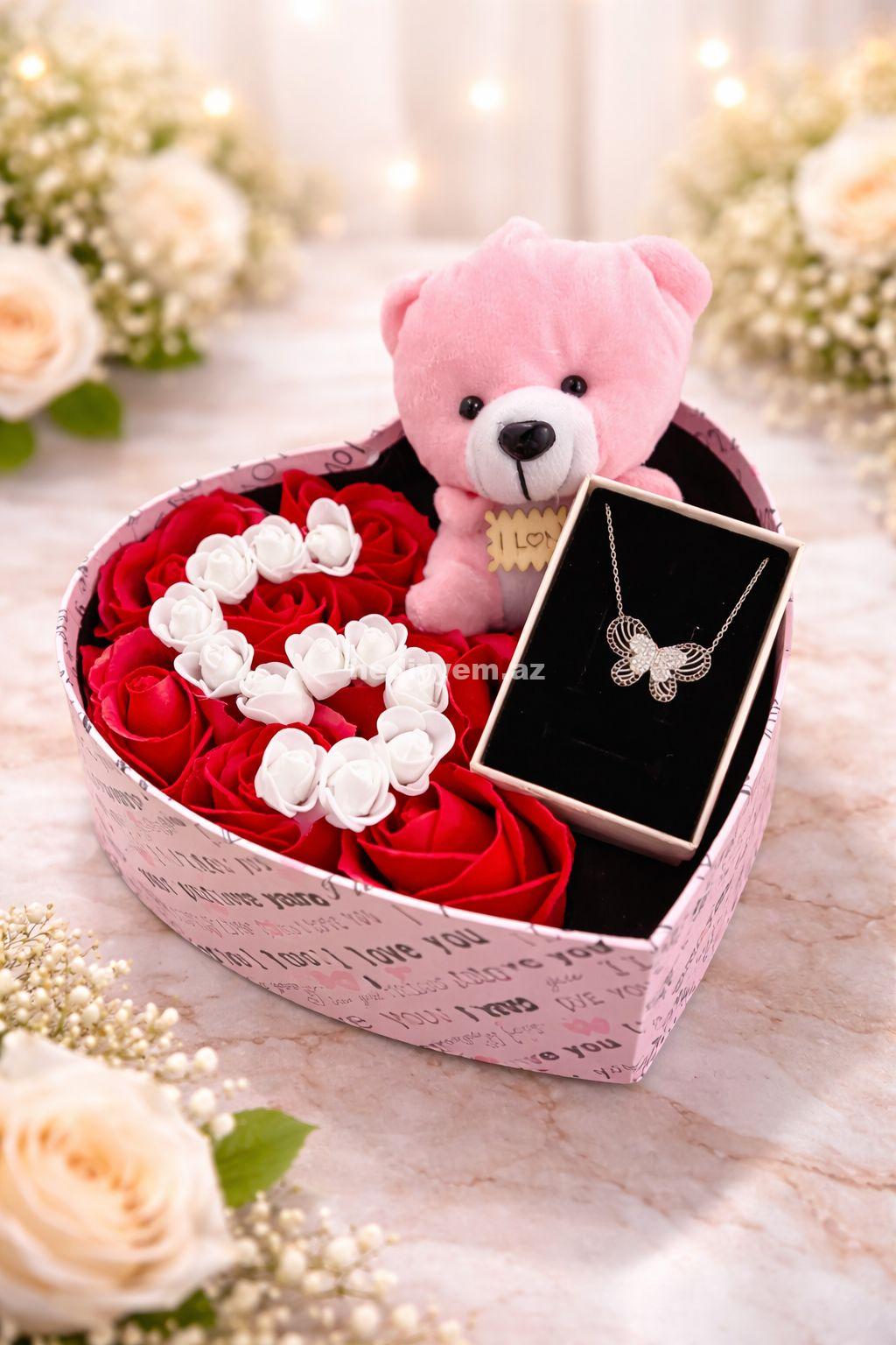 Güllü mişkali boyunbagili ürek qutu – No.3544